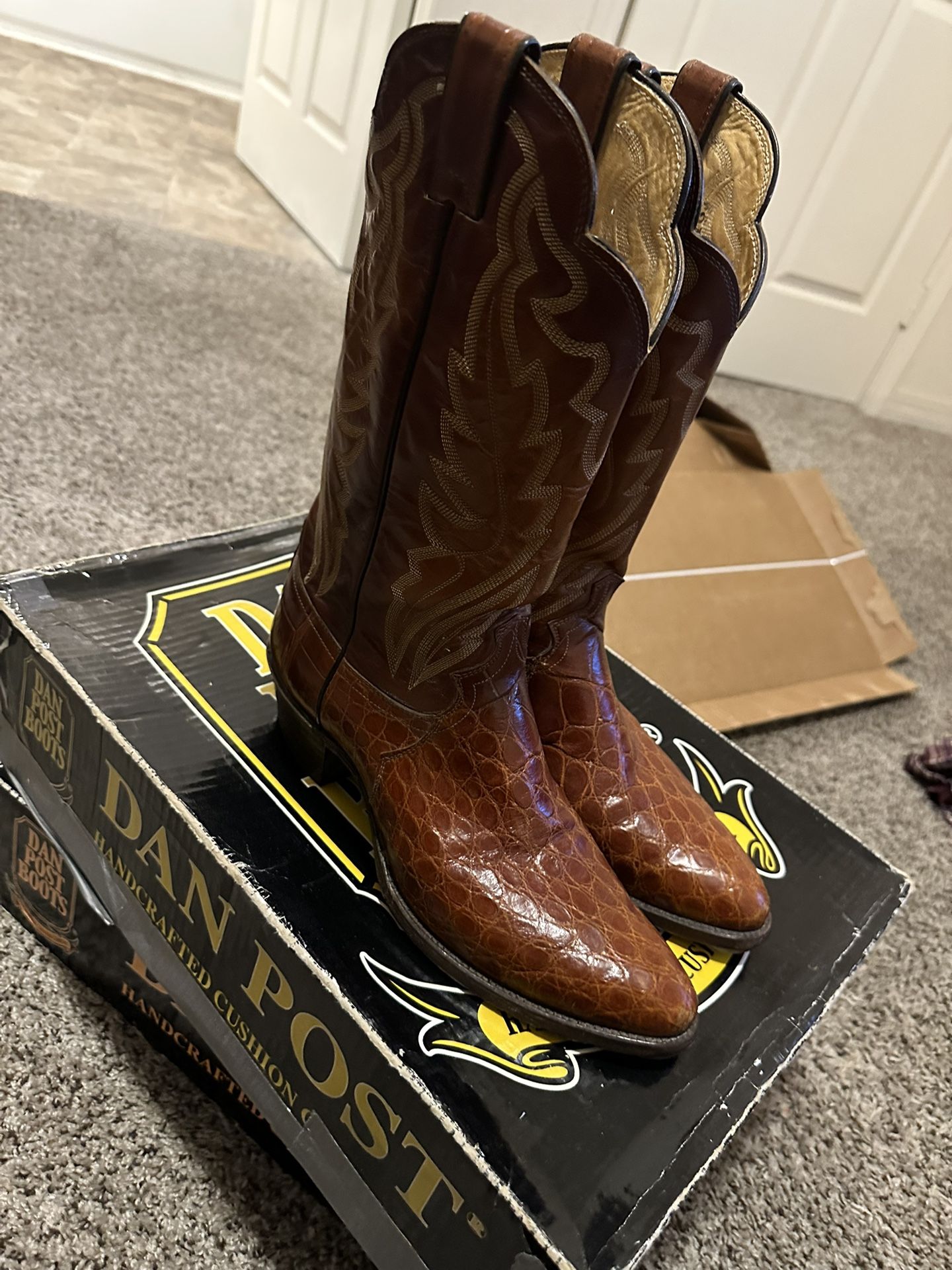 Men’s Dan Post Alligator Boots 10 1/2