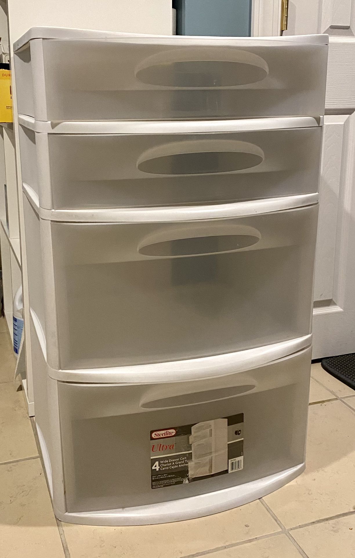 4 Drawer plastic Sterilite Storage Unit/Dresser