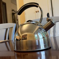 Wolfgang Puck 2.5 qt. Tea Kettle