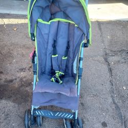 BABIES R US STROLLER