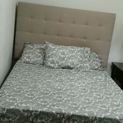 Queen Size Bedroom 