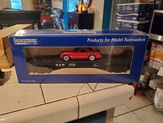 Industrial rail flatcar w/Corvette model IDM 7001 027
