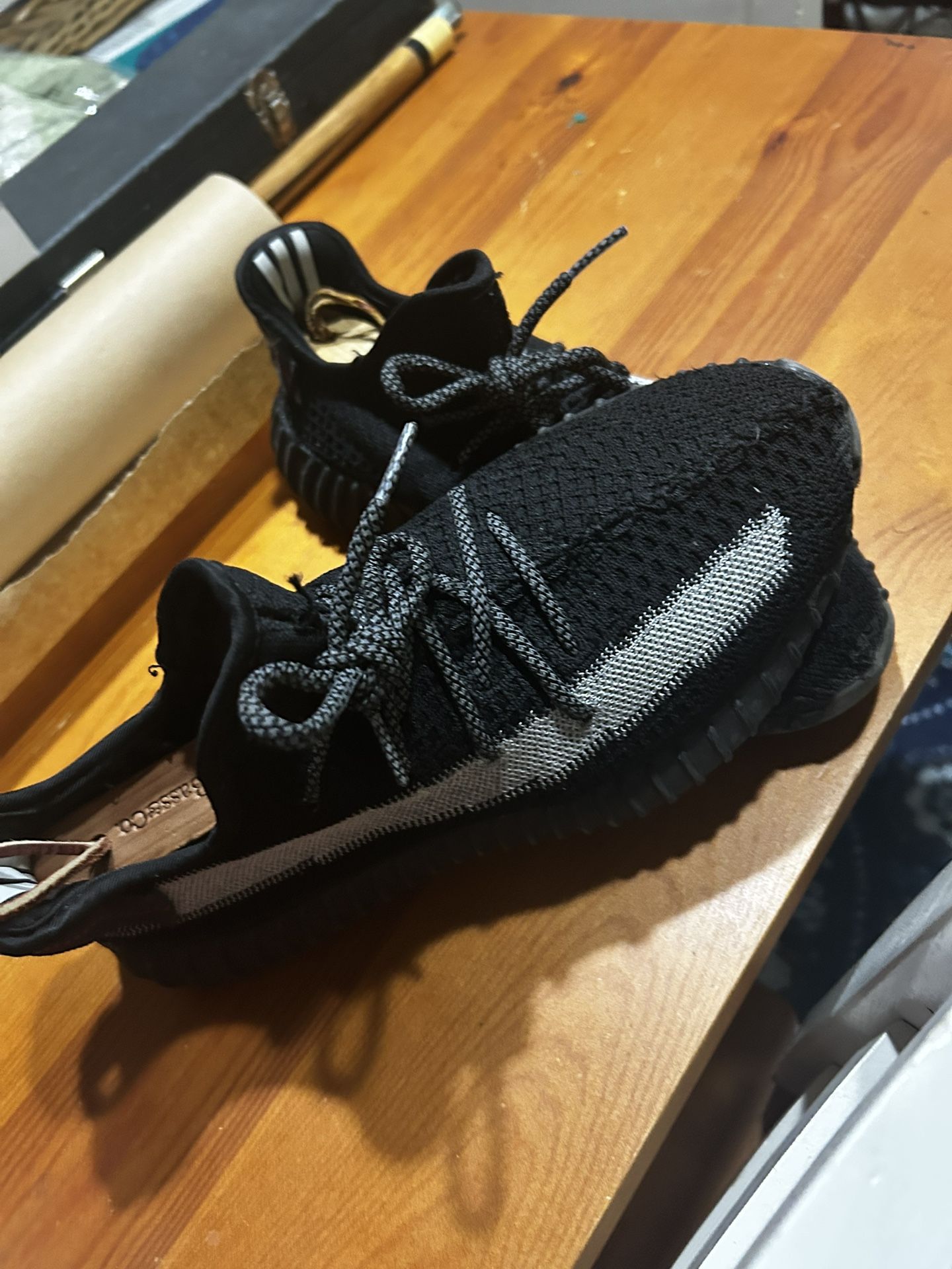 YEEZY shoes. Size 7 men’s Adidas Yeezy Sneakers | Flight Club main image 3