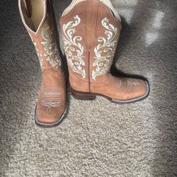 Buckaroo’s Authentic Boots