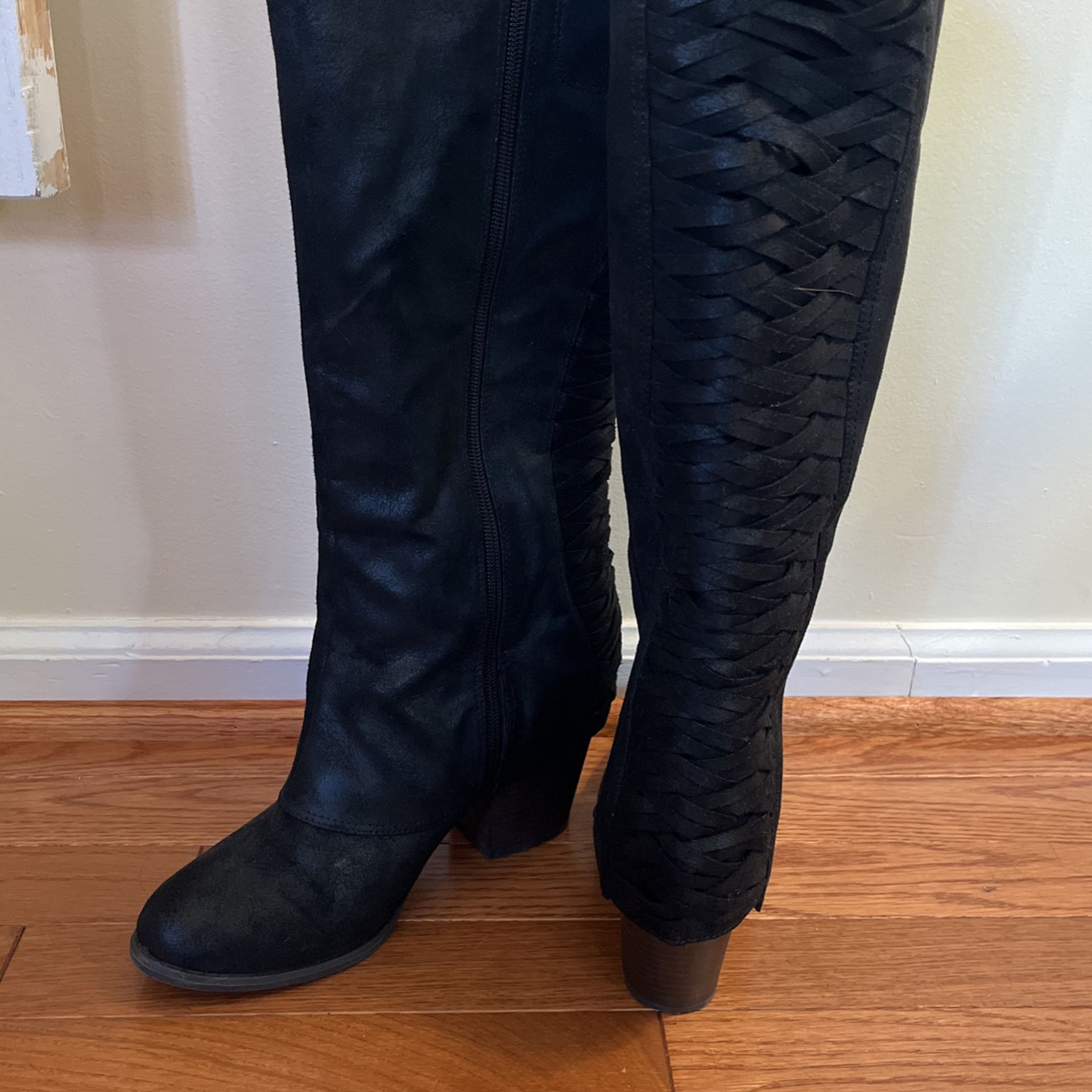 Fergalicious Women’s Black Boots Size 8.5