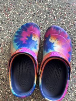 Crocs Size Women 7 & Men 5