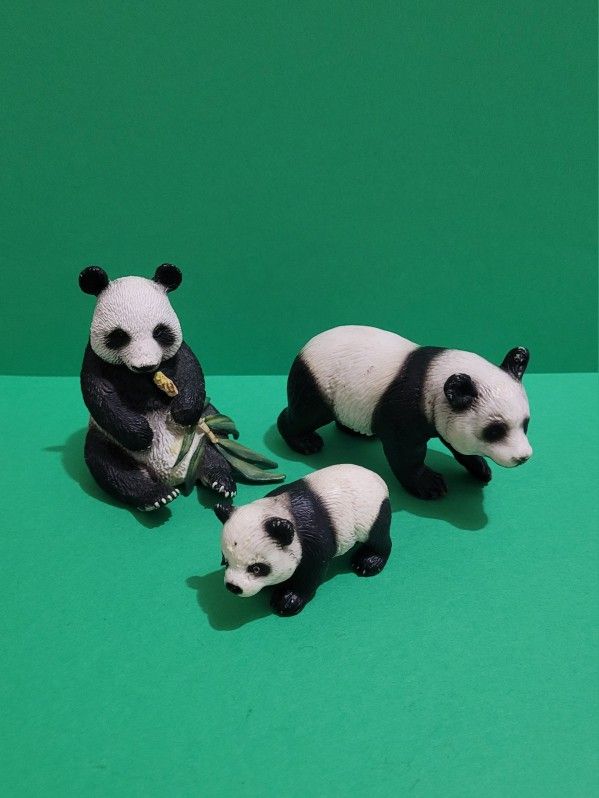 Schleich Giant Panda Eating Bamboo, Family Panda Bear, Set Of 3.