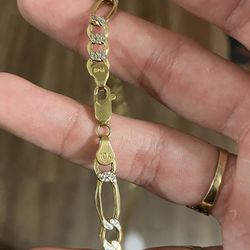 Brand new 10k diamond cut gold chain  