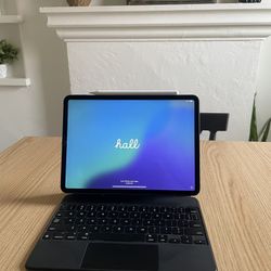 11 inch ipad pro 2nd generation 128GB WiFi With Magic Keyboard And Generic Pencil 