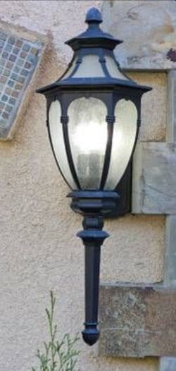 9 exterior house lights