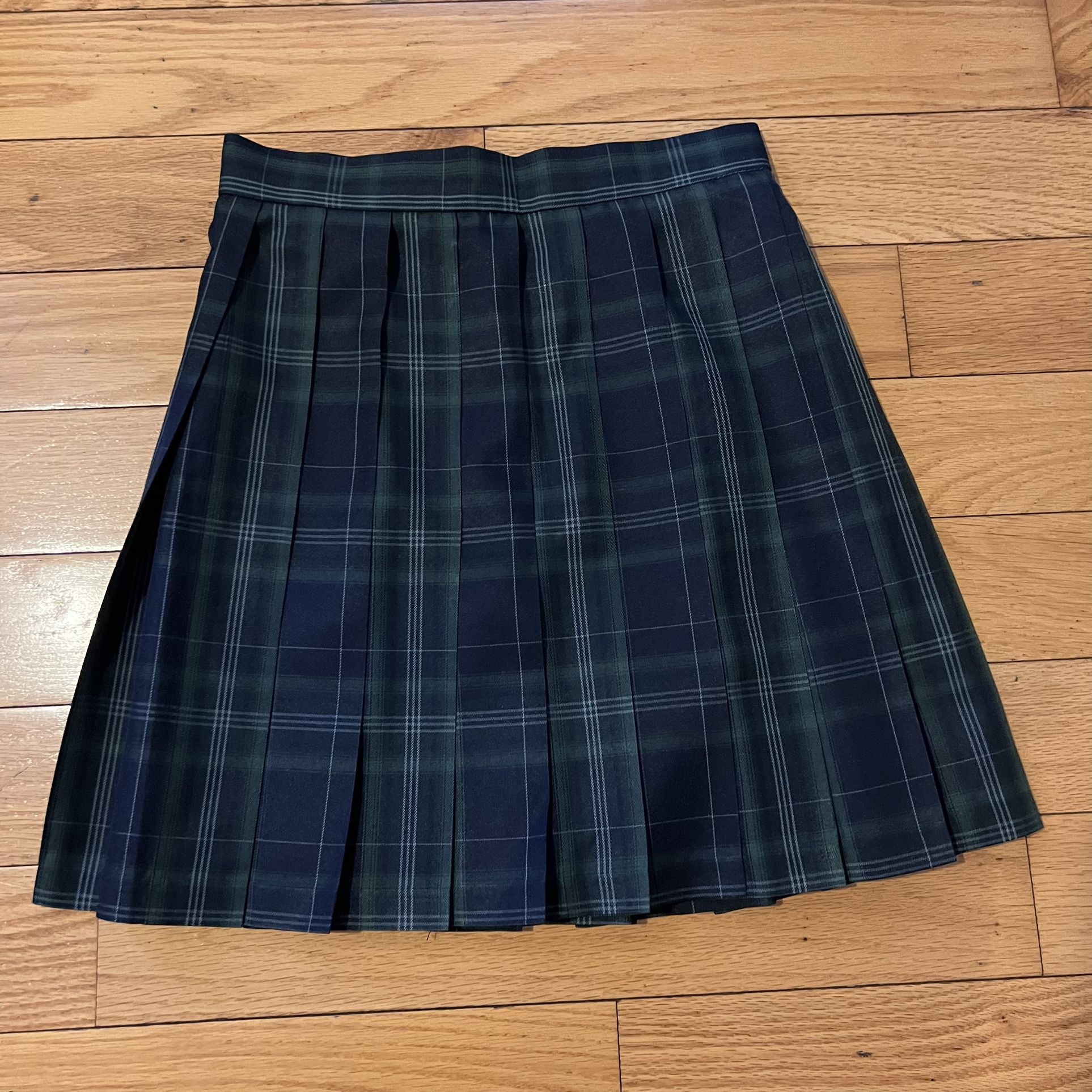 Woman Green plaid skirt (s)