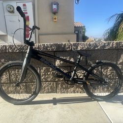 Radio Quartz XL  Race BMX Bike