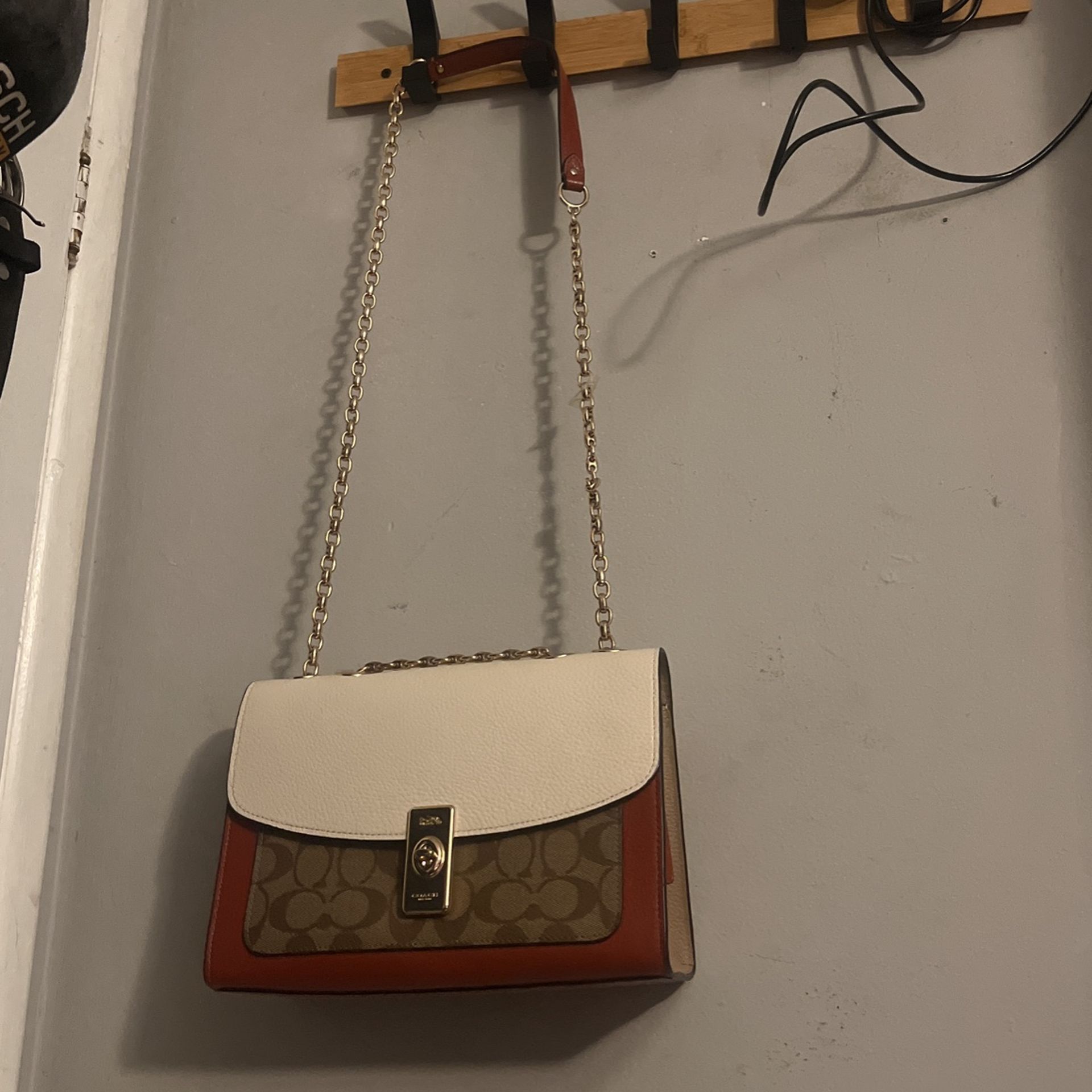 Lane Shoulder Bag In Colorblock Signature Canvas - Coach M2122-C8207