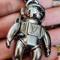 LOUIS VUITTON Metal Spaceman Figurine Bag Charm Key Holder Silver 1074866