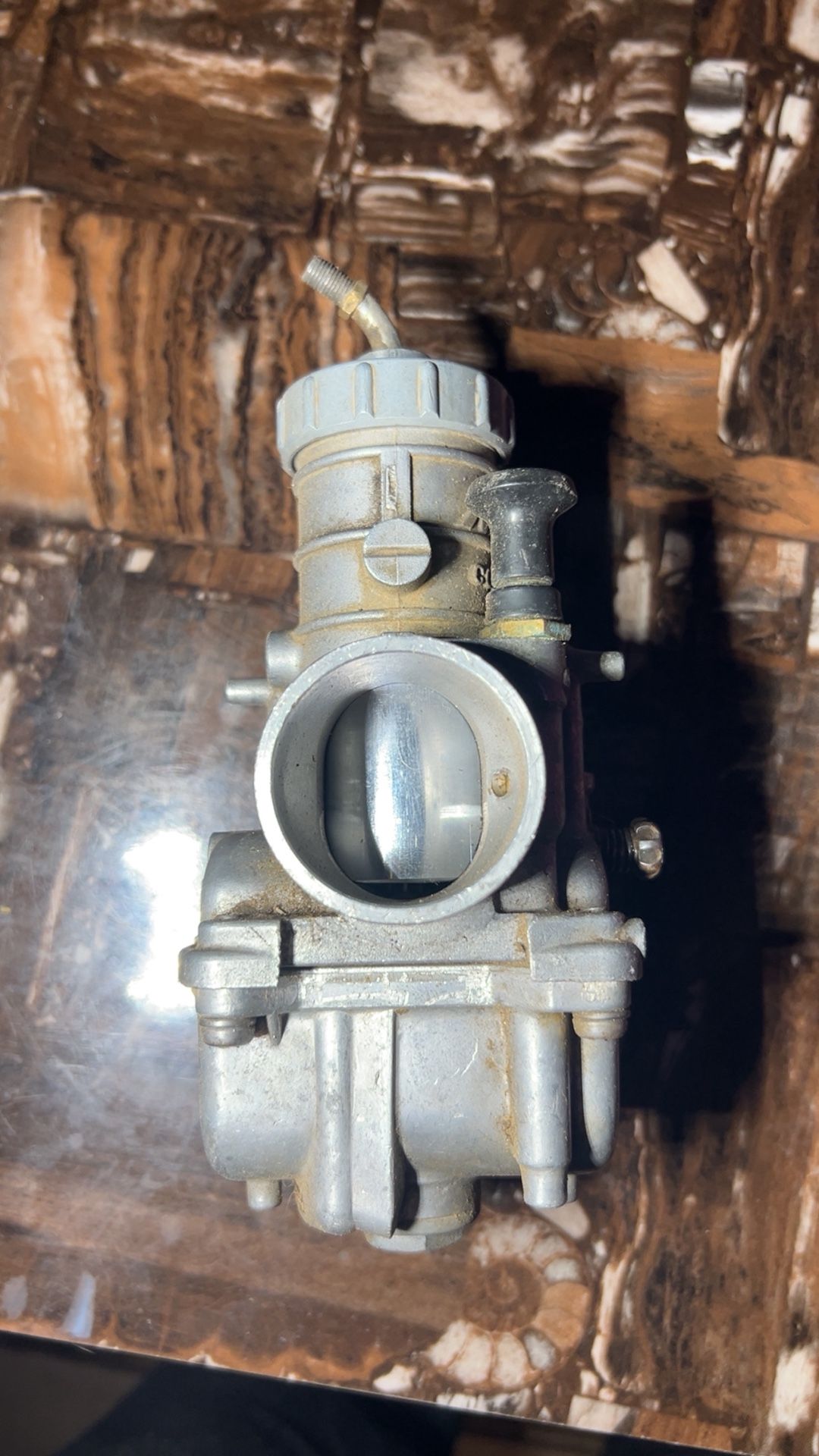 Makuni Carb
