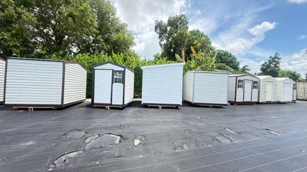 Shed for sale new condition
