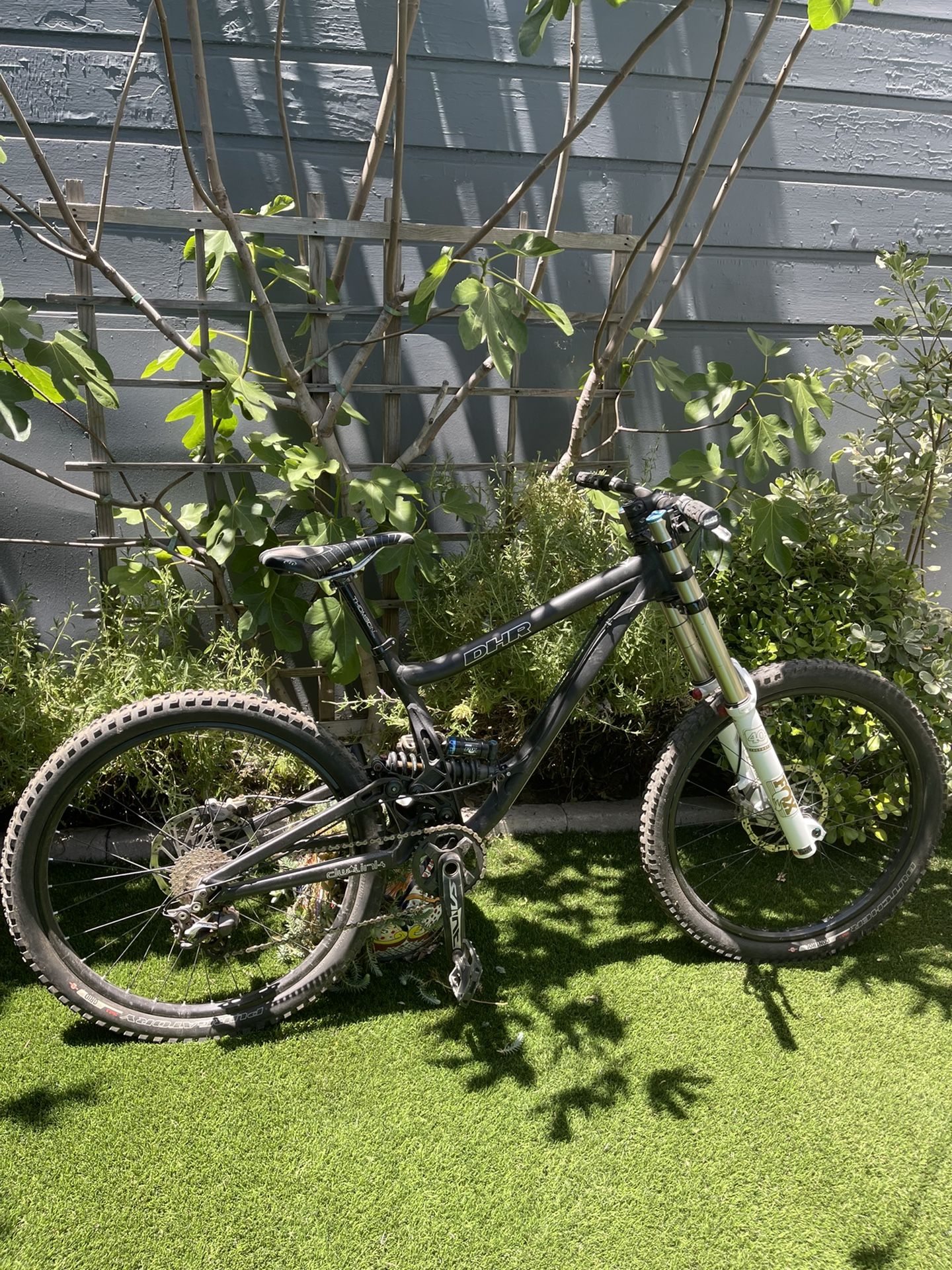 Turner Downhill Mountain Bike