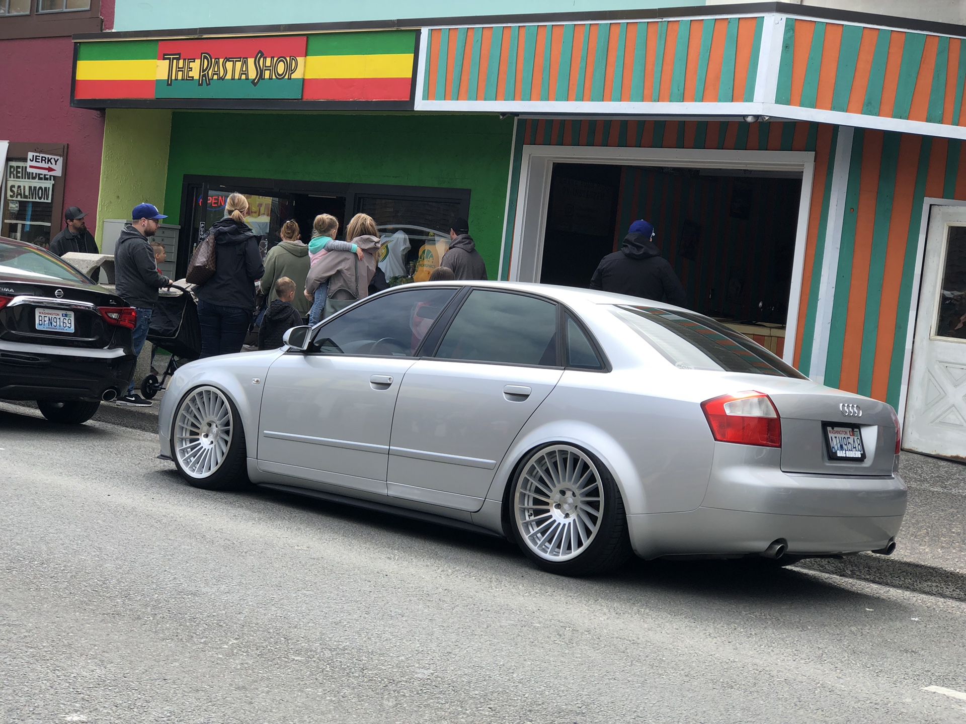 Lowed Airlines Audi A4 (B6) - StanceWorks