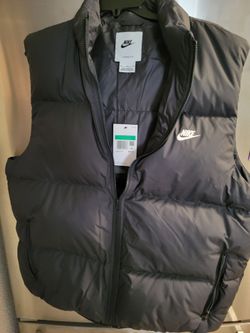 Nike zip up vest. Size XL. New