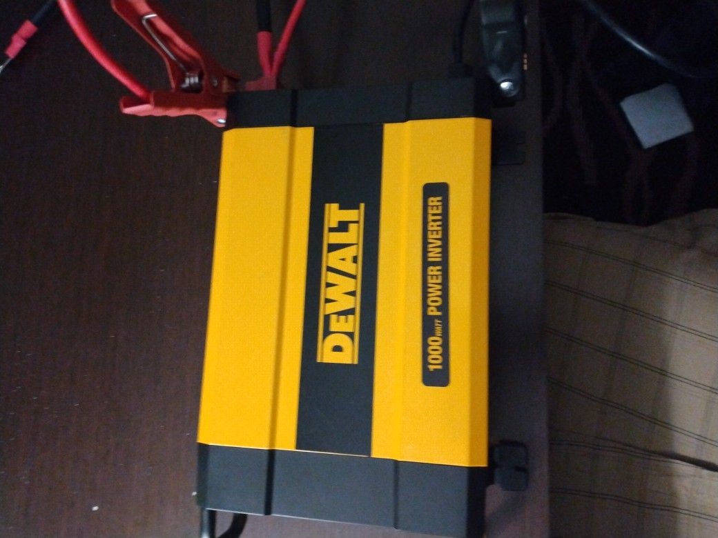 DeWalt 1000 Watt Power Inverter for Sale in Long Beach, CA OfferUp