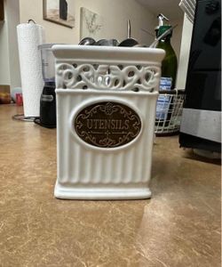 Ceramic Utensil holder