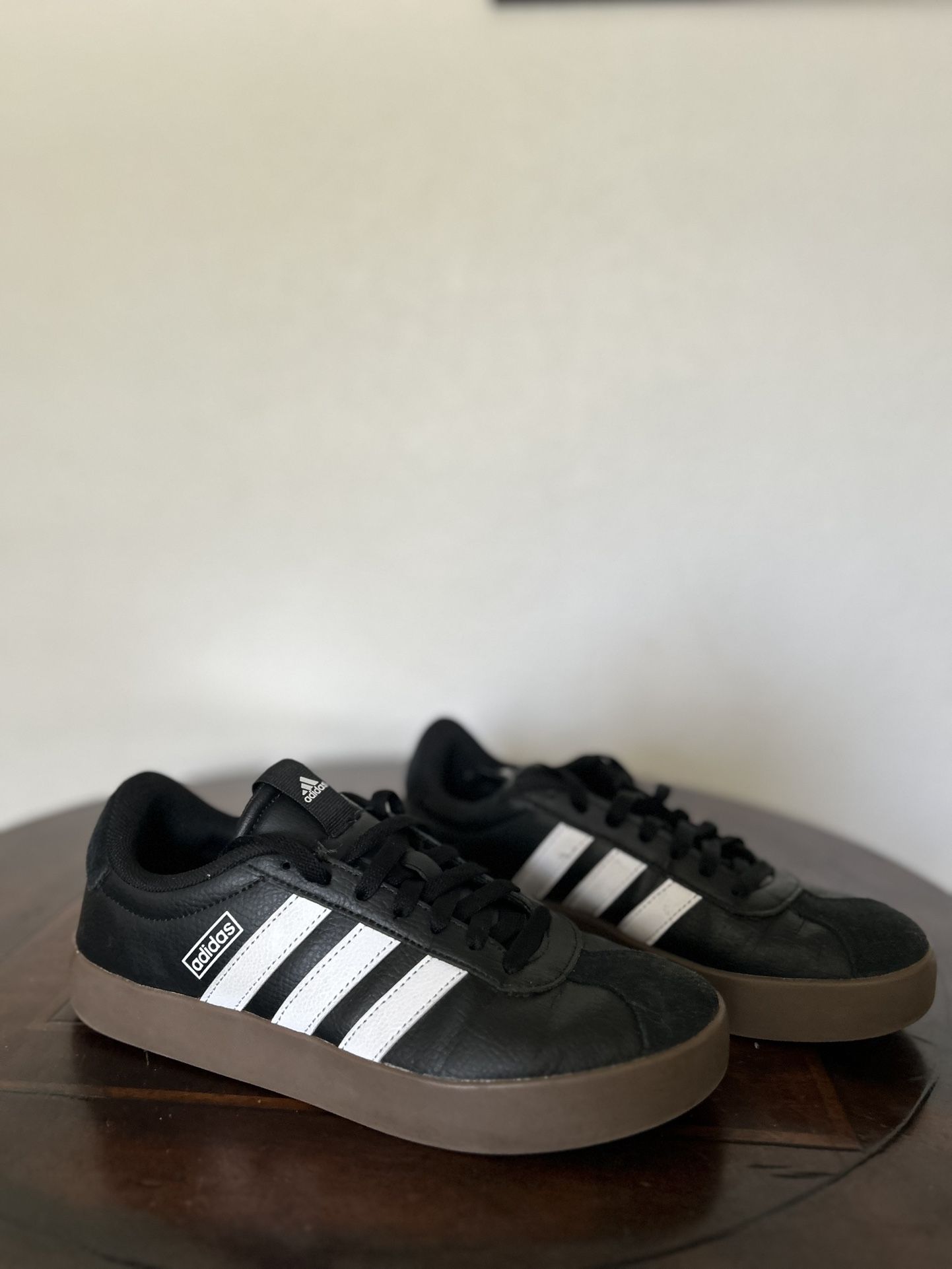 Women Adidas Shoes Size 8