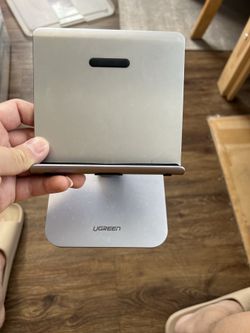 UGREEN Adjustable Aluminum Phone / Tablet Stand