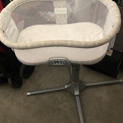 HALO® Bassinest® Premiere Series Swivel Sleeper in Luna