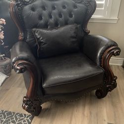 Brand new throne/couch chair REAL LEATHER
