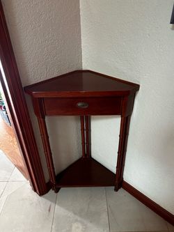 Corner Accent Table