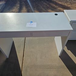2-drawer White Desk
