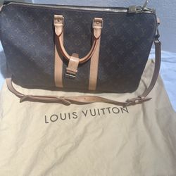 Louis Vuitton Duffle Bag 