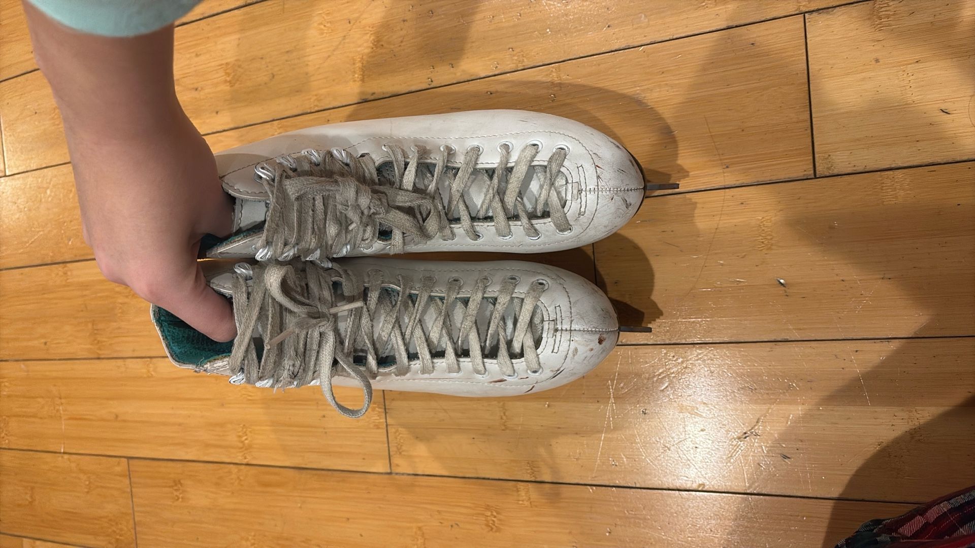 Ice Skates (Size 5) Riedell, Regular Skates