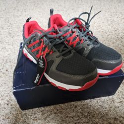 Reebok Men's Athletic Work Shoe - Grey with Red Trim
( Size 9)