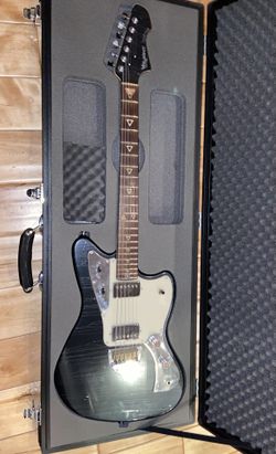 Valiant Jupiter Electric Guitar~Fender Jaguar Style~made in EU~w/Case