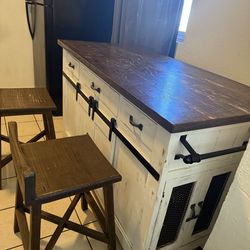 Kitchen bar with stools