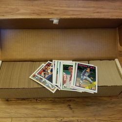 Topps Baseball Trading Cards - 1988 ?