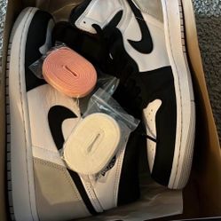 Jordan 1 Retro High OG  white bleached Coral