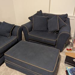 Love Seat And Ottoman (Deep-Seat)