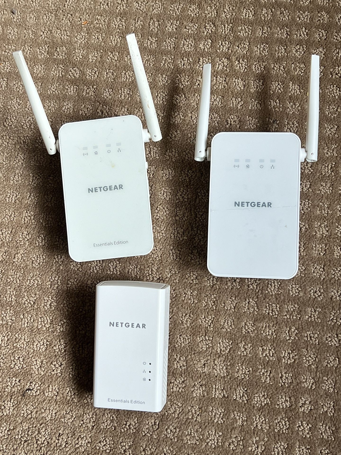 Netgear WiFi Extender Set