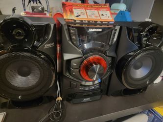 Samsung MX-H630 Giga Sound CD Player Boombox with Bluetooth