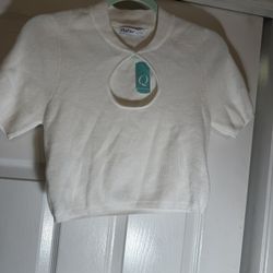 White Short Sleeve Sweater W Keyhole Neckline 