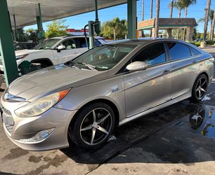 2013 Hyundai Sonata Hybrid