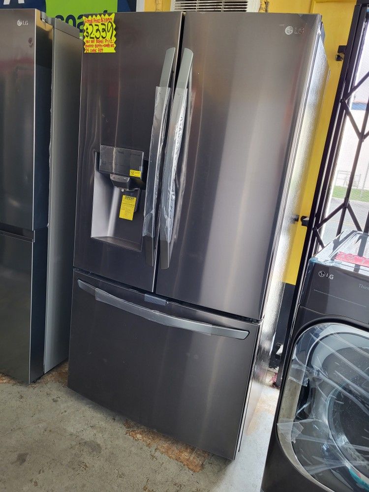New LG ThinQ French Door Counter Depth Refrigerator With Craft Ice 24 Cubic Feet