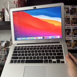 MacBook Air Mid 2013 Core i7 (charger Not Included)