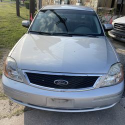 2005 Ford Five Hundred 