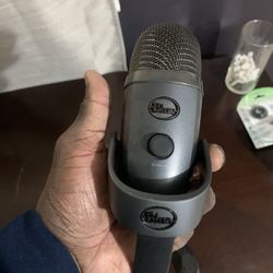 Microphone 