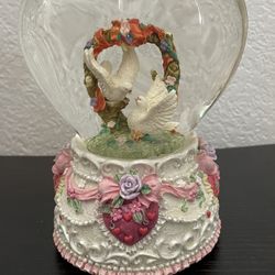 Vintage Heart Shaped Musical Snowglobe 