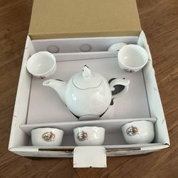 Porcelain Tea Pot Set