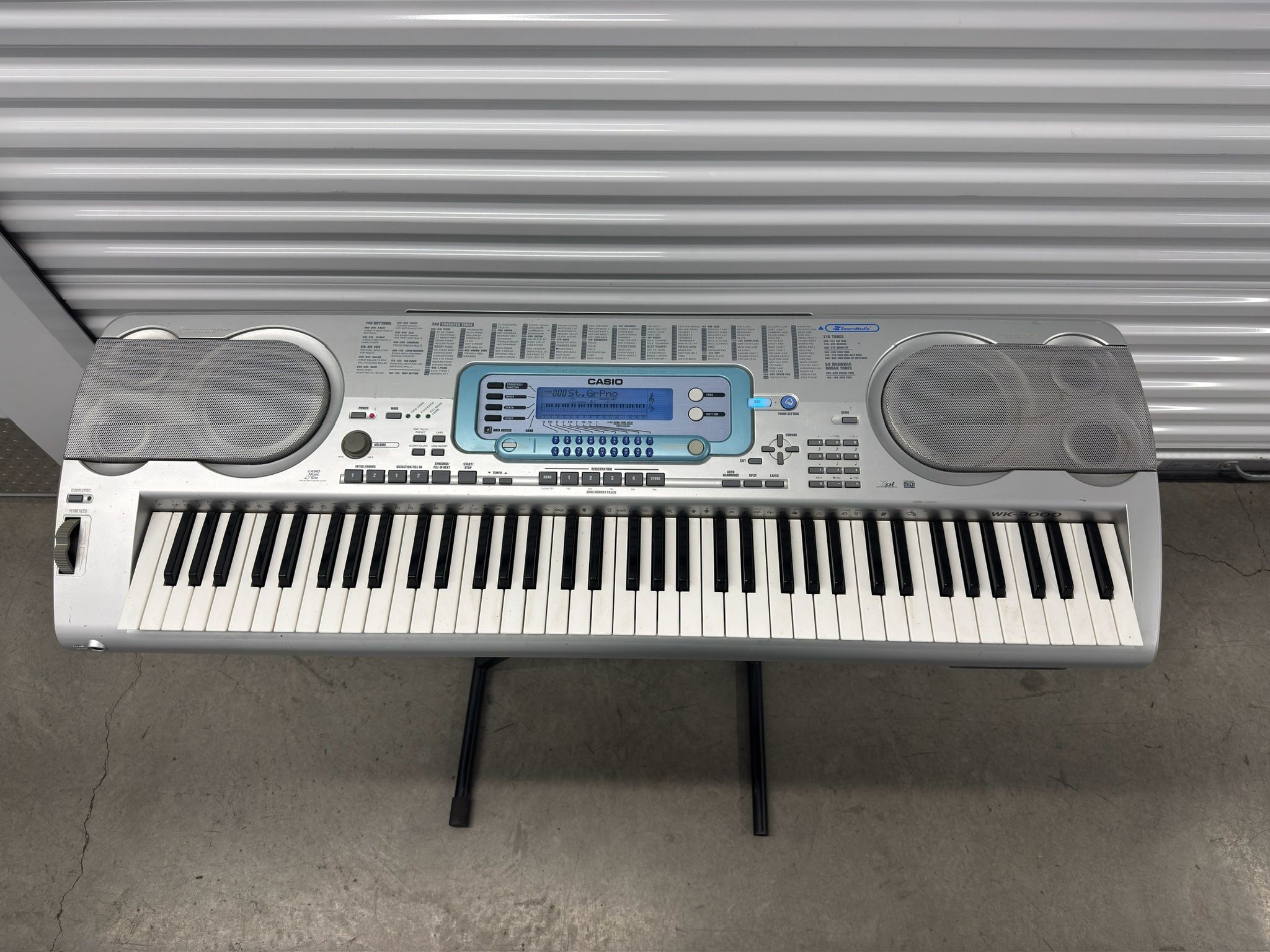 Casio WK-3000 Keyboard – 76 Keys – Good Condition + Power Adapter
